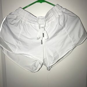 Lululemon Hotty Hot Short White Size 6
